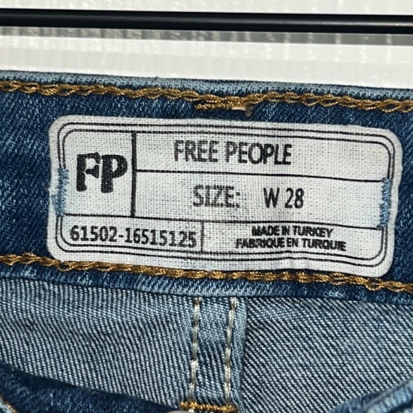 Free People Denim Jeans Women’s Size 28 Bootcut Blue Jeans with Frayed Hems - Picture 2 of 12